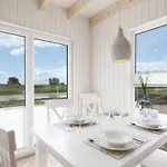 Nice Home In Ostseeresort Olpenitz With Sauna 펜션 올페니츠