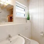 Nice Home In Ostseeresort Olpenitz With Sauna * 올페니츠