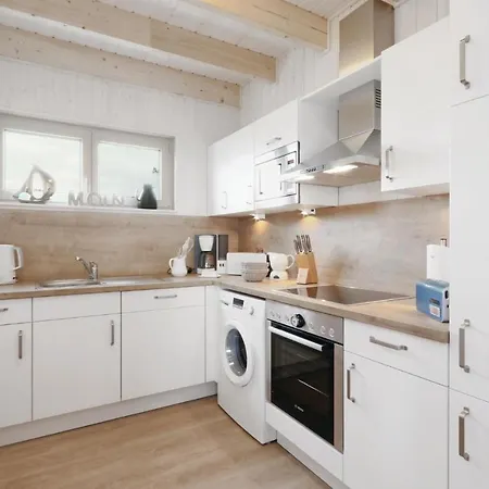 Amazing In Ostseeresort With 2 Bedrooms, Sauna&wifi Vakantiehuis Olpenitz